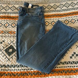 size 8 light wash denim pants. These are low rise boot cut jeans